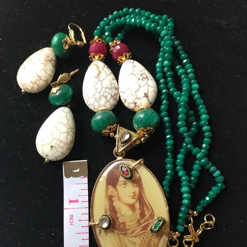 Antique pendant set